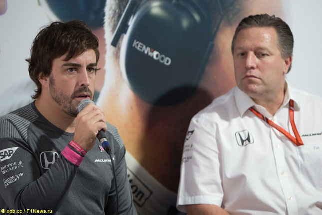 Фернандо Алонсо и Зак Браун