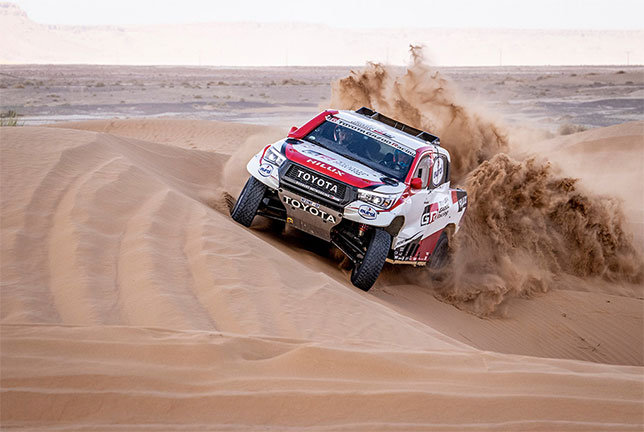 Фернандо Алонсо на трассе ралли-рейда в Марокко