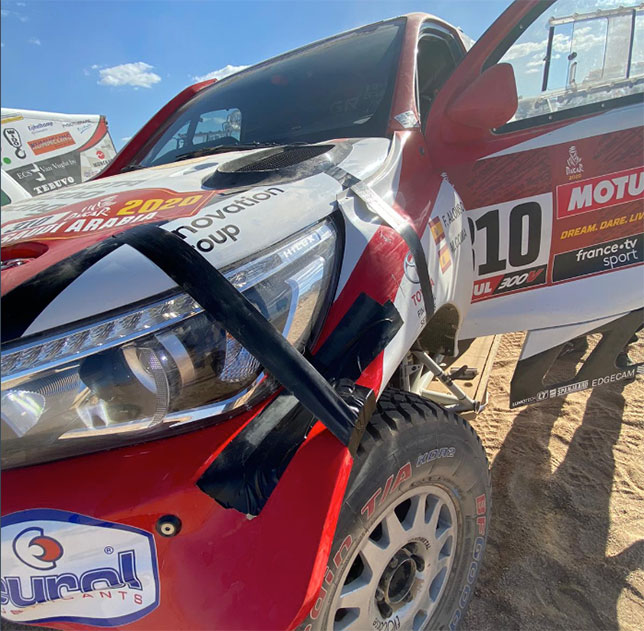 Машина Фернандо Алонсо и Марка Кома после аварии