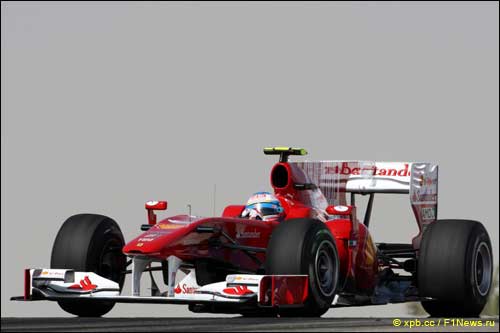 После квалификации в Бахрейне с Ferrari Алонсо сняли мотор - чтобы поставить его вновь в Абу-Даби