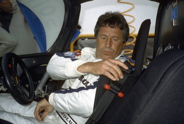 Марио Андретти за рулём Porsche 956 Turbo CL в Ле-Мане в 1983 году