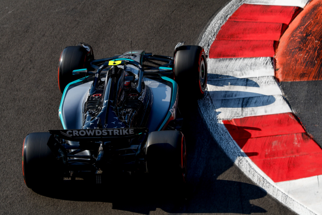 Кими Антонелли за рулём W16 на трассе в Мехико, фото XPB