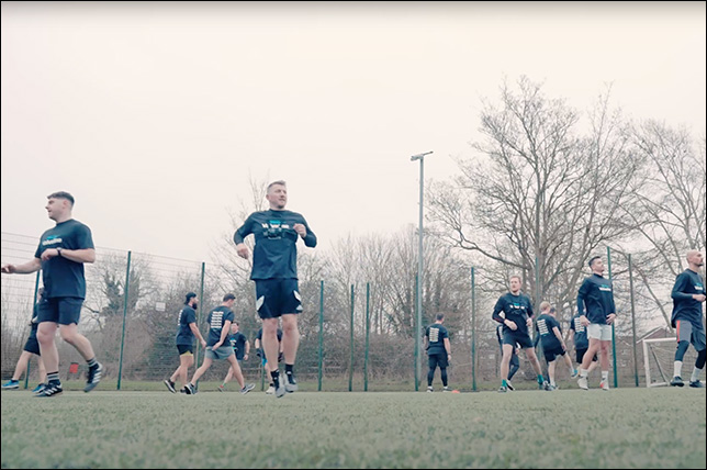 Тренировка механиков Aston Martin