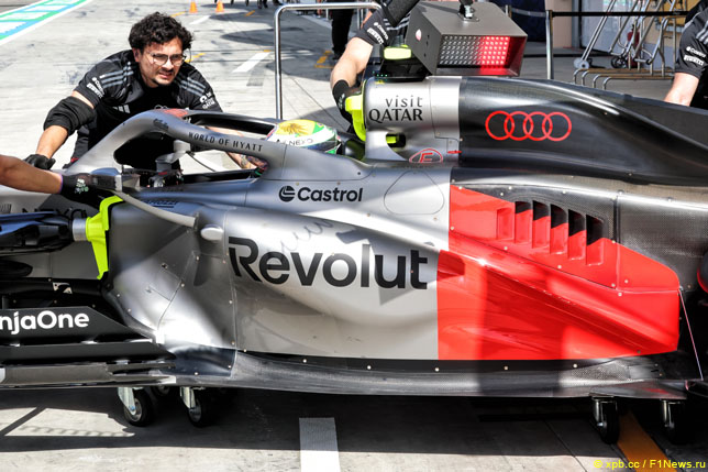 Боковой понтон на Audi R26