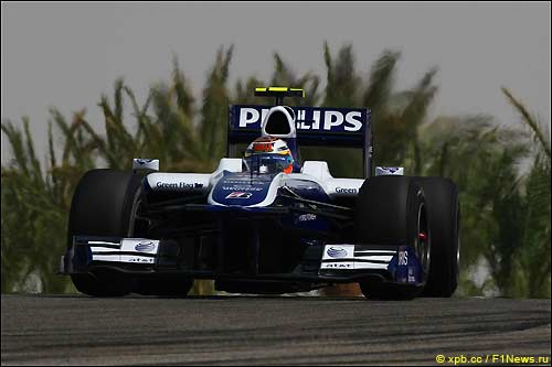 Нико Хюлкенберг на тренировках в Бахрейне