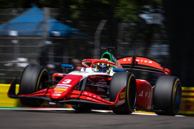 Оливер Берман на трассе в Имоле за рулём машины Prema...