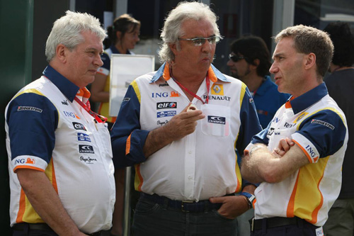 Слева направо: Пэт Симондс, Флавио Бриаторе, Боб Белл