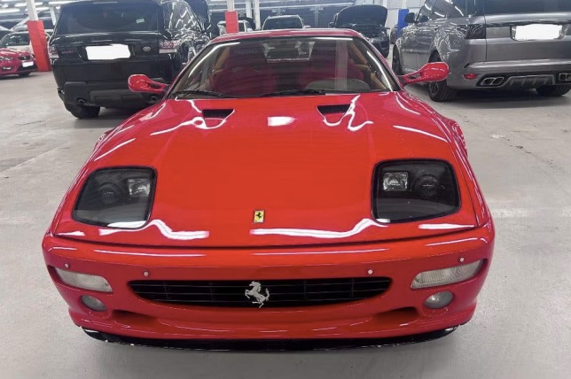 Ferrari, угнанная у Герхарда Бергера, в 1995 году, фото пресс-службы полиции Лондона