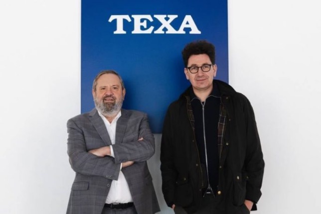 Маттиа Бинотто (справа) ии Бруно Вианелло, остователь TEXA, фото пресс-службы компании