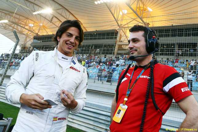 Роберто Мери с инженером на стартовой решетке