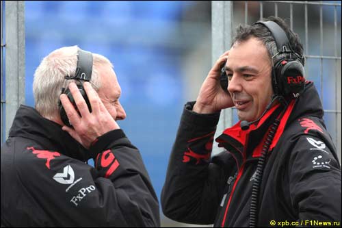 Virgin Racing. Джон Бут и Ник Уирт