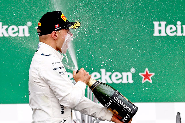 Валттери Боттас на подиуме Гран При Канады, фото из Twitter гонщика