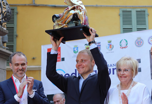 Валттери Боттас с престижным призом имени Лоренцо Бандини