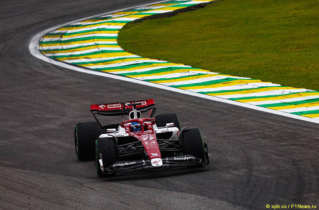 Валттери Боттас на трассе в Сан-Паулу