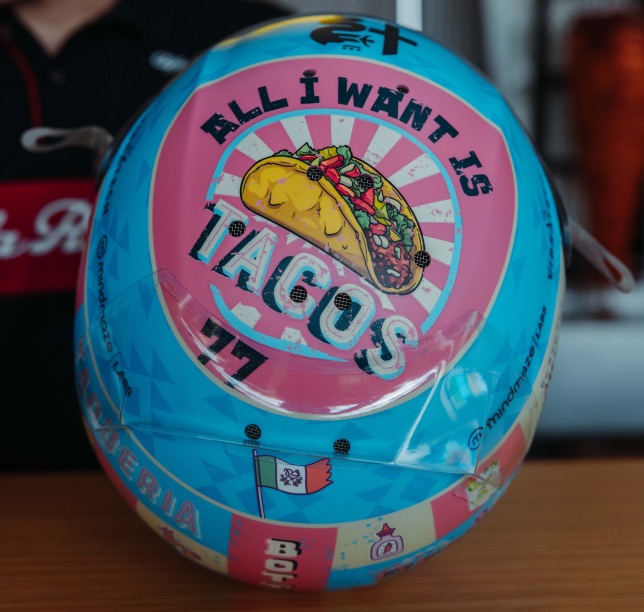 Новый шлем Валттери Боттаса для Гран При Мехико, фото из социальных сетей