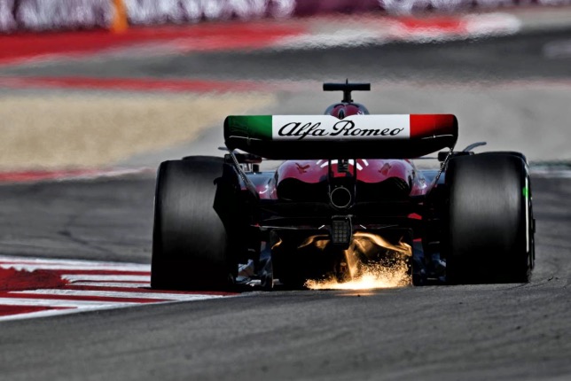 Валттери Боттас за рулём Alfa Romeo на трассе в Остине, фото XPB