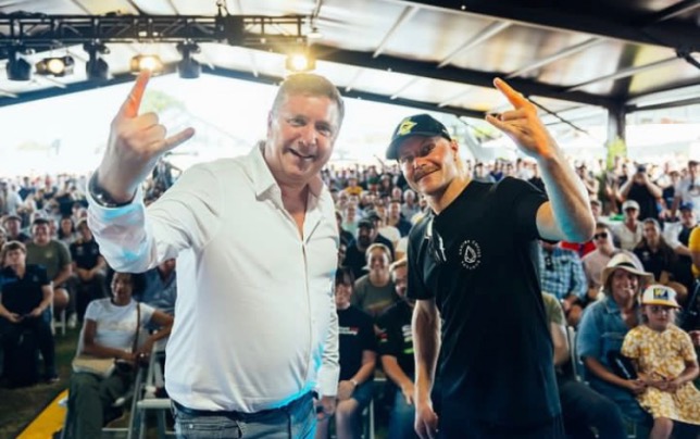 Валттери Боттас и Дэвид Крофт на встече с австралийскими болельщиками, фото Speedcafe