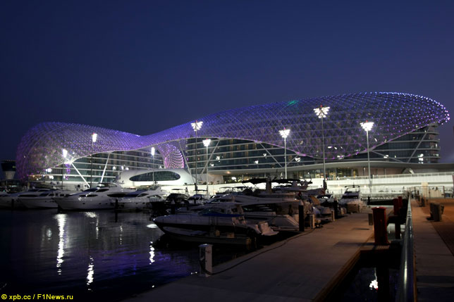 Панорама вечернего Абу-Даби