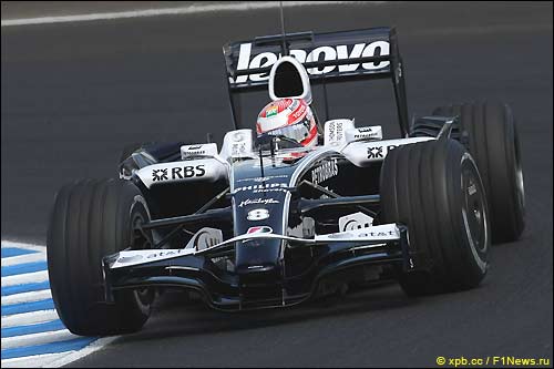 Казуки Накаджима на Williams с новым задним антикрулом в Хересе