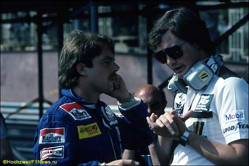 Кеке Росберг (слева) в 1982-м году вместе с Фрэнком Дерни, специалистом по аэродинамике команды Williams