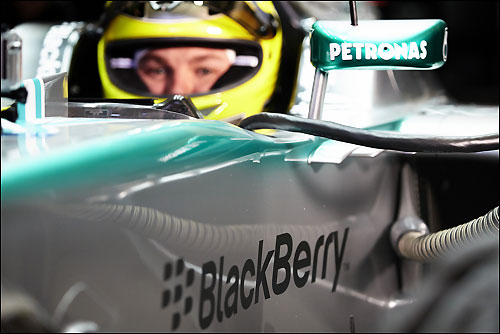 Нико Росберг за рулем Mercedes W04