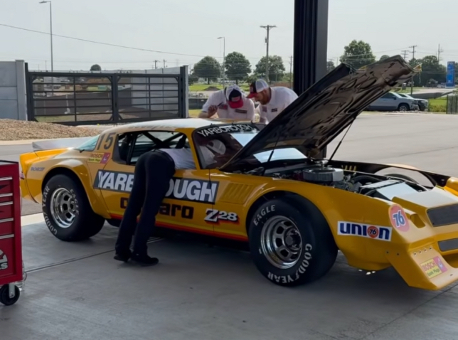 Chevrolet Camaro Зака Брауна, фото из социальных сетей