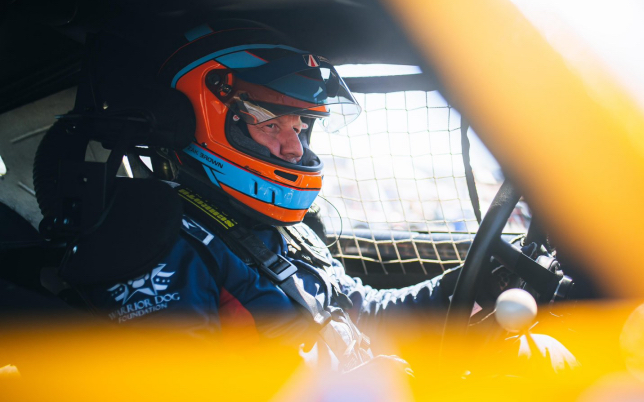 Зак Браун за рулём одной из исторических машин из своей коллекции, фото из социальных сетей