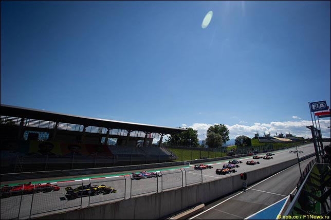 Старт Гран При Австрии 2020