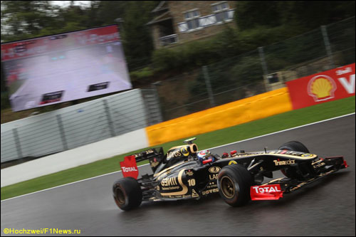 Виталий Петров на трассе Гран При Бельгии