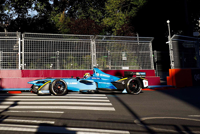 Себастьен Буэми на трассе в Париже