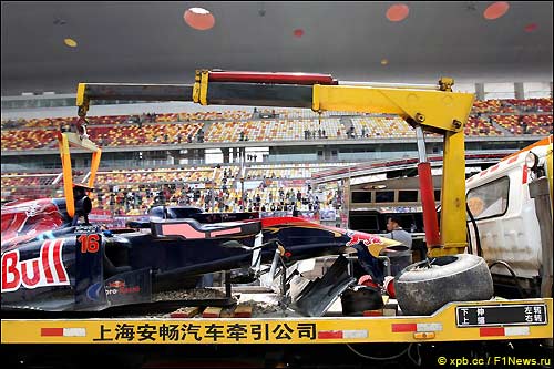 Машина Себастьена Буэми после аварии