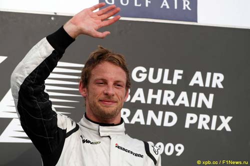 Дженсон Баттон на подиуме Гран При Бахрейна