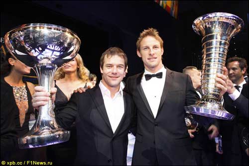 Дженсон Баттон (слева) и Себастьен Лёб на церемонии награждения FIA в Монако