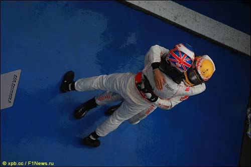 Дженсон Баттон и Льюис Хэмилтон на подиуме Гран При Китая