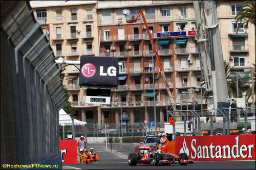 Льюис Хэмилтон на трассе Гран При Европы