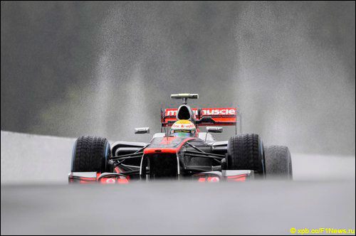 Льюис Хэмилтон на трассе Гран При Бельгии