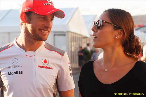 Дженсон Баттон и Джессика Мичибата