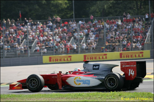 Победитель субботней гонки GP2 в Монце Лука Филиппи