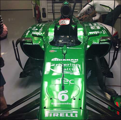 Логотип Бараниенбаум на машине Caterham F1