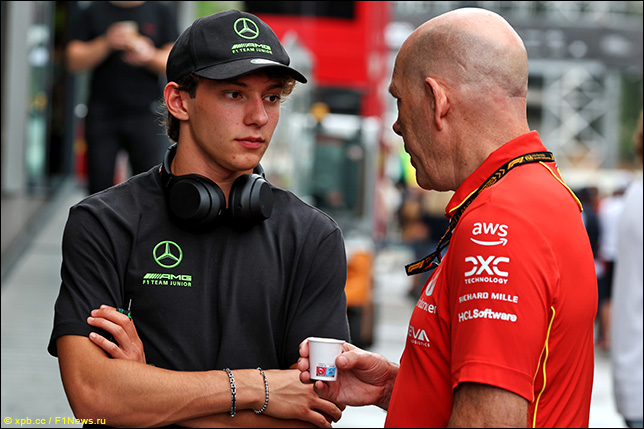 Андреа Кими Антонелли и Джок Клиа в Барселоне