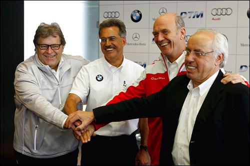 Норберт Хауг, Вольфганг Ульрих, Марио Тайссен и босс DTM Ханс-Вернер Ауфрехт