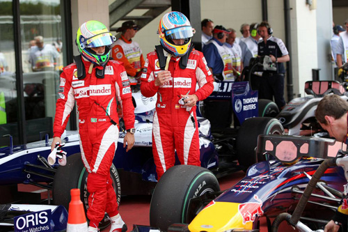 Гран При Великобритании. Автодром Сильверстоун. Фелипе Масса (слева) и Фернандо Алонсо