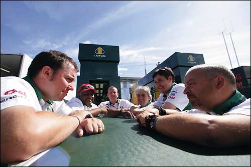 Джоди Эддингтон (слева) и Майк Гаскойн