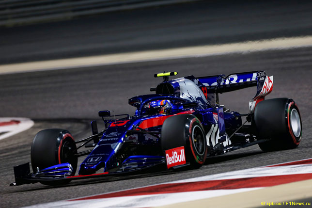 Александер Элбон