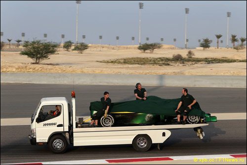 Машину Маркуса Эриксона пришлось эвакуировать с трассы