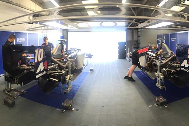 Боксы команды Russian Time в Сильверстоуне