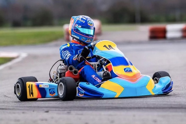 Фернандо Алонсо тренируется на своём картодроме в Астурии, фото из социальных сетей