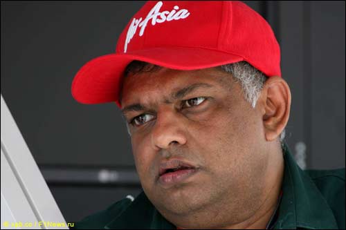 Тони Фернандес