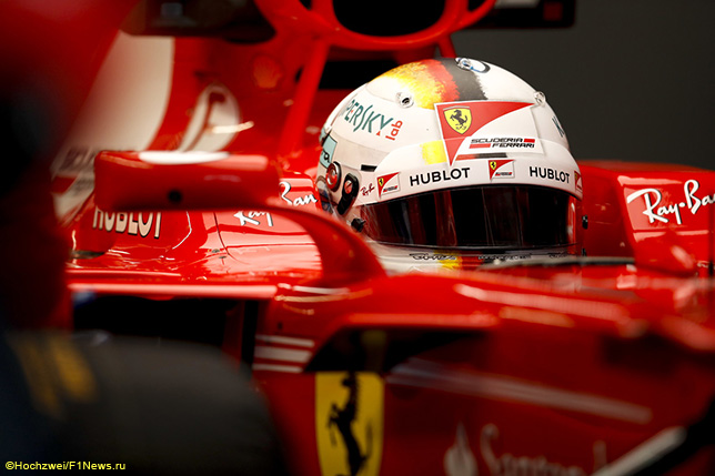 Себастьян Феттель за рулём Ferrari SF70H