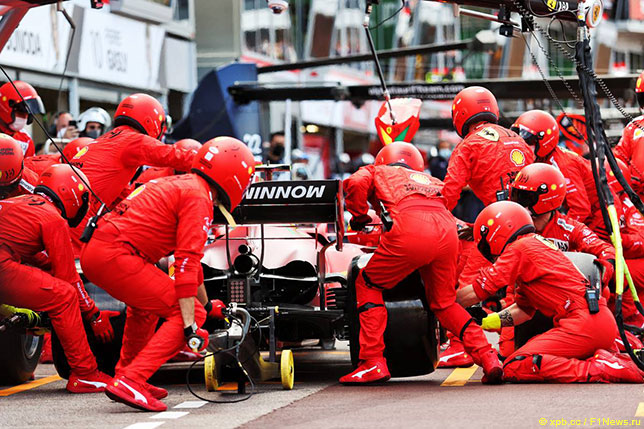 Пит-стоп Карлоса Сайнса по ходу Гран При Монако